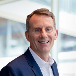 二季度银行业运行保持稳健，不良贷款环比实现双降