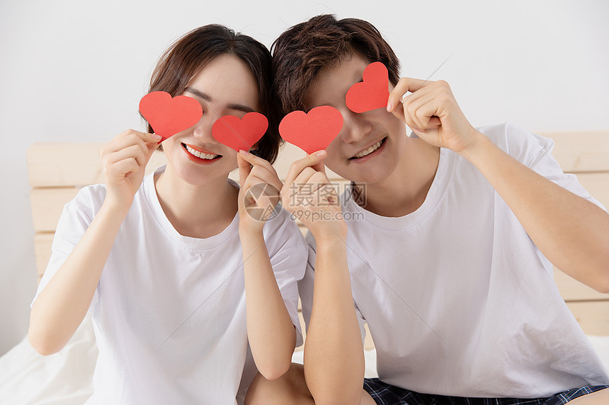 A股市场概况 | A股维持窄幅震荡 苹果概念股活跃 军工产业链调整