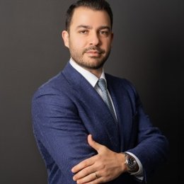 暑期珠海口岸现“入境游”“港澳游”客流双高峰