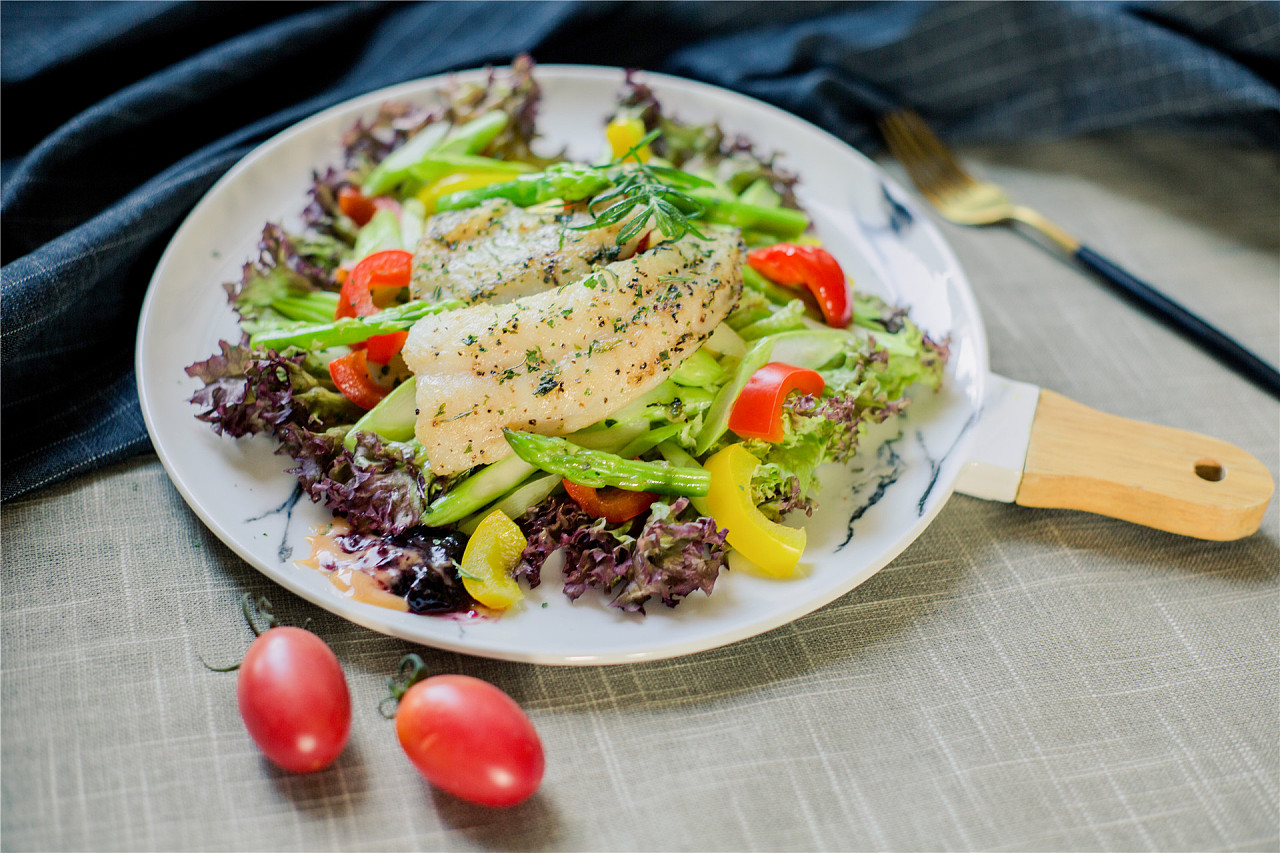 A股开盘速递 | 三大股指表现不一 乳业概念显著上涨